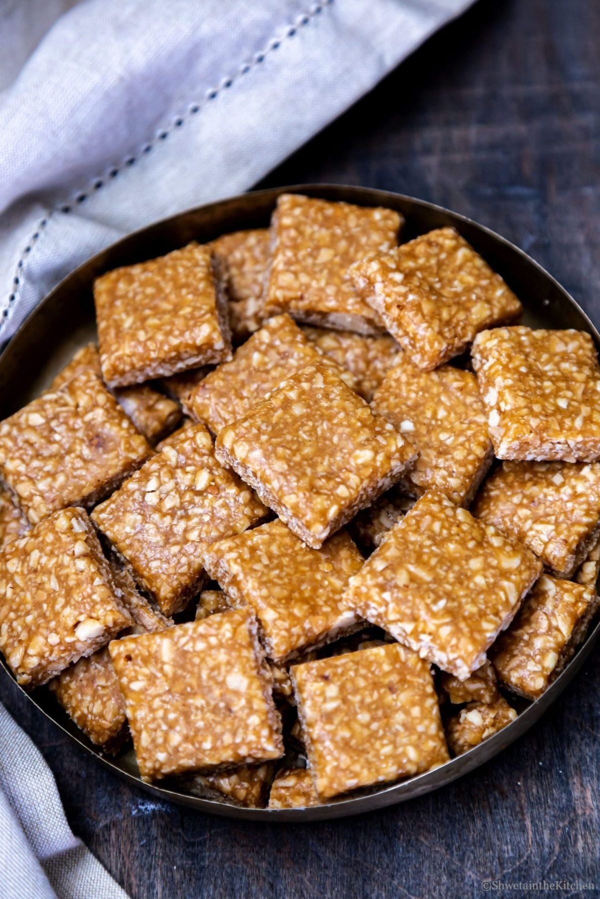 Charliee Crushed Peanut Brittle Peanut Chikki (Singdana Chikki) | Standard Pack - Sweet Crunchy Traditional Caramelised Sugar Nut Bar for High Energy Winter Snacking | South Africa | India Bazaar