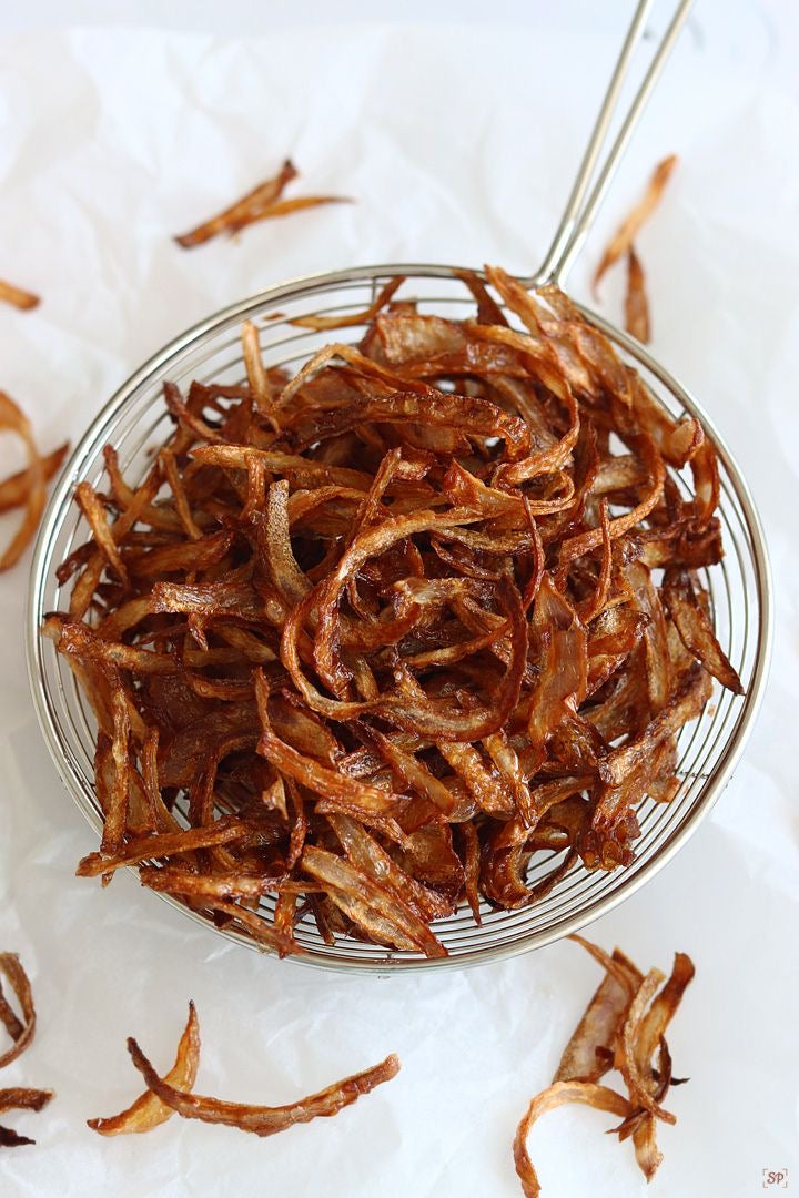 Qutub Minar Crispy Fried Onions Flakes (Tali Hui Pyaz Biryani Crumb) | 400g - Golden Crunchy Savoury Topping for Chicken Biryani Garnishing, Burgers, Hot Dogs & Rice Curry Bases | South Africa | India Bazaar